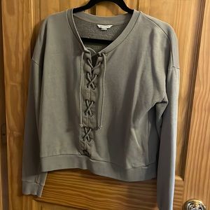 American Eagle cropped long sleeve sweatshirt
